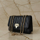 Bolsa com corrente de Ferro e Fecho Dourado