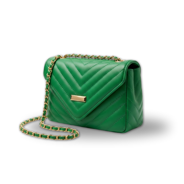 Bolsa Chérie | Matelassê Chevron e Alça em Corrente Dourada Premium
