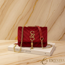 Bolsa Signature Velvet | Veludo Luxe e Corrente Dourada — Edição Exclusiva