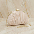 Clutch Séraphine | Cetim Luxuoso Plissado & Corrente Dourada