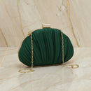Clutch Séraphine | Cetim Luxuoso Plissado & Corrente Dourada